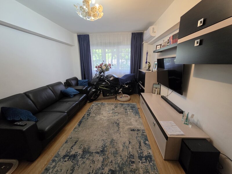 Dristor, 10 minute metrou si parc IOR, stradal pe Schitului, bloc 4 etaje