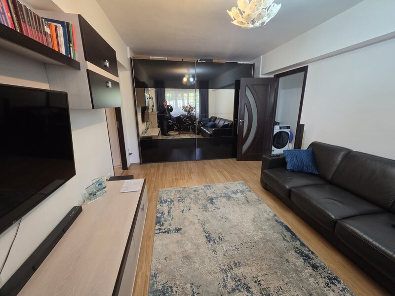 Dristor, 10 minute metrou si parc IOR, stradal pe Schitului, bloc 4 etaje